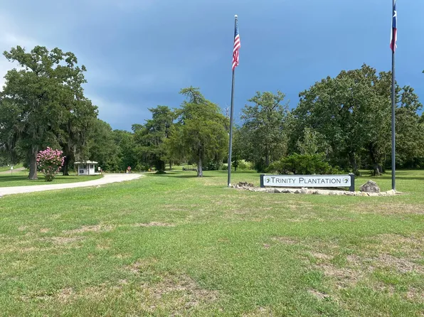 Na Charleston St, Trinity, TX 75862