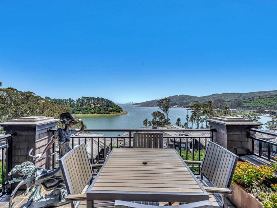 1st image of 35 De Silva Island Drive