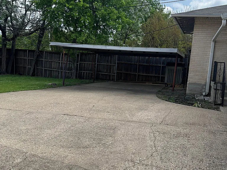 6365 Malcolm Dr — Photo 14