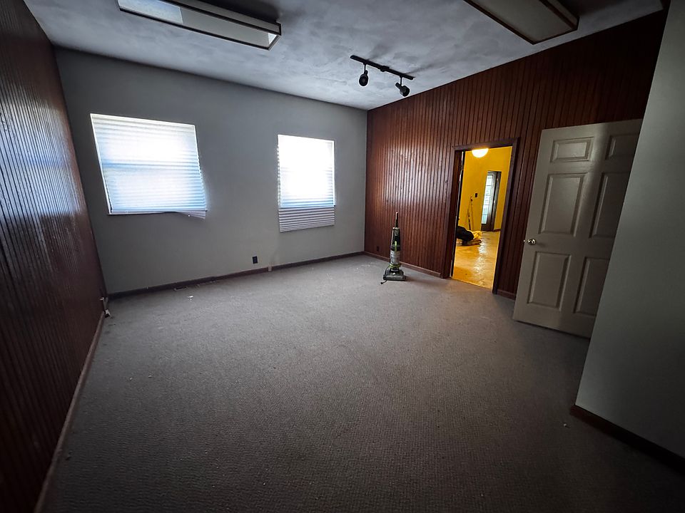 1st image of 801 Range Ln #3C