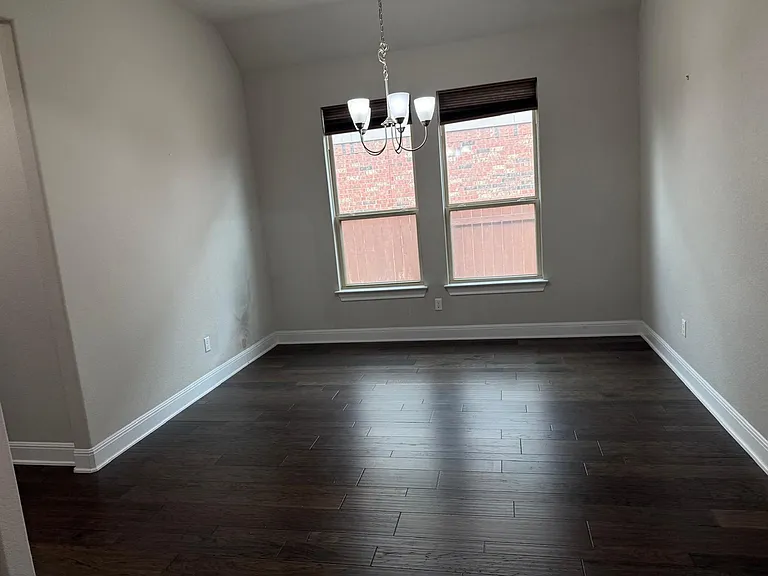 2637 Enza Dr — Photo 10