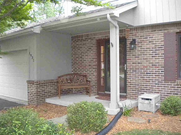 2nd image of 1935 Brookton Dr