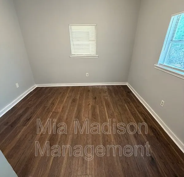 1415 Richards St — Photo 5