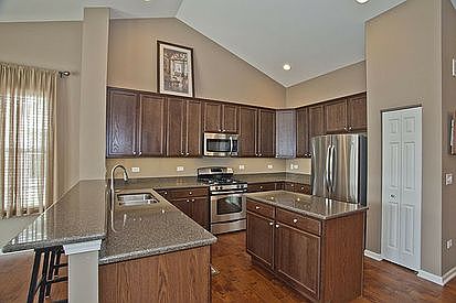 3rd image of 2707 Northmoor Dr