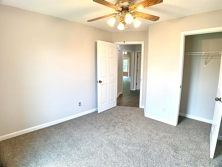 315 Harold Dr — Photo 18