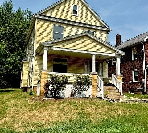 2nd image of 2750 Julian St