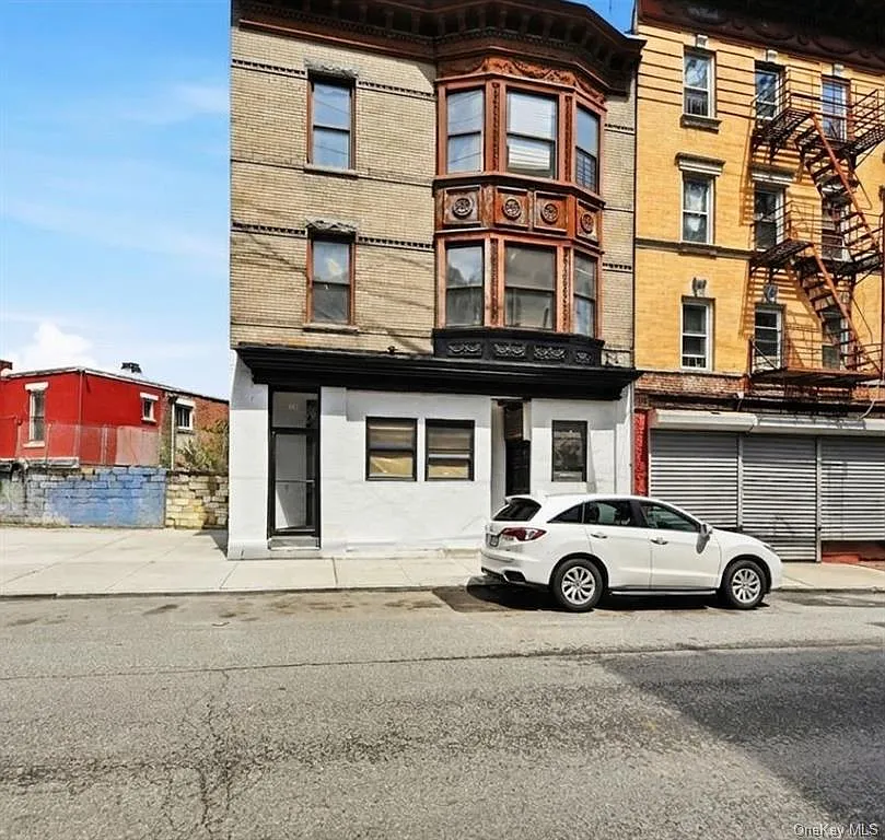 Lawrence St, Yonkers — Photo 1