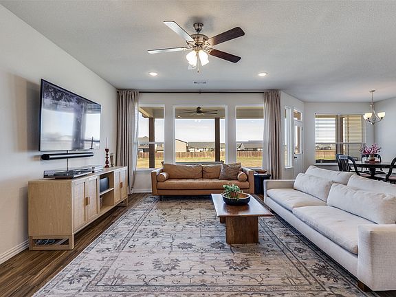 2nd image of 110 Ridgetop Trl