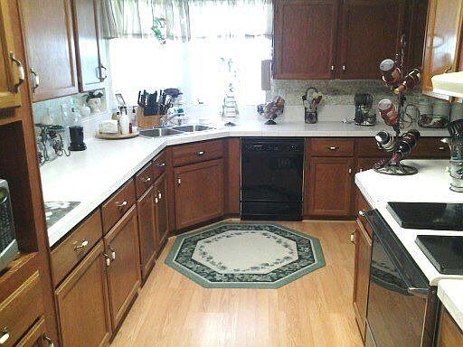 5th image of 541 Leaf Cir