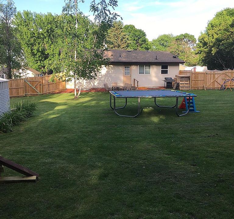 2nd image of 29998 Norway Ave