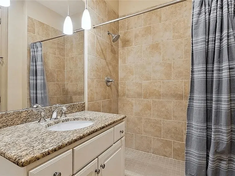 1201 Canal St #413 — Photo 14