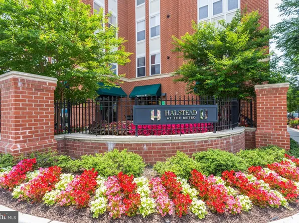 2655 Prosperity Ave APT 201, Fairfax, VA 22031