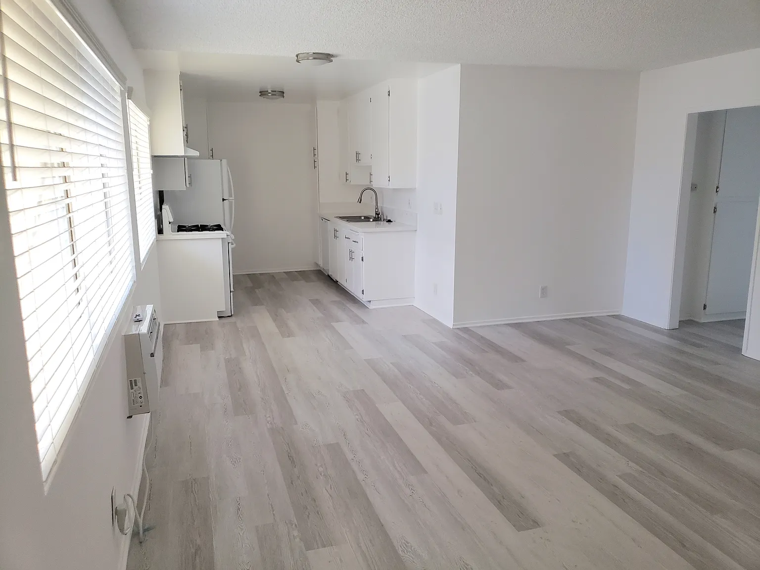 12333 Texas Ave — Photo 4