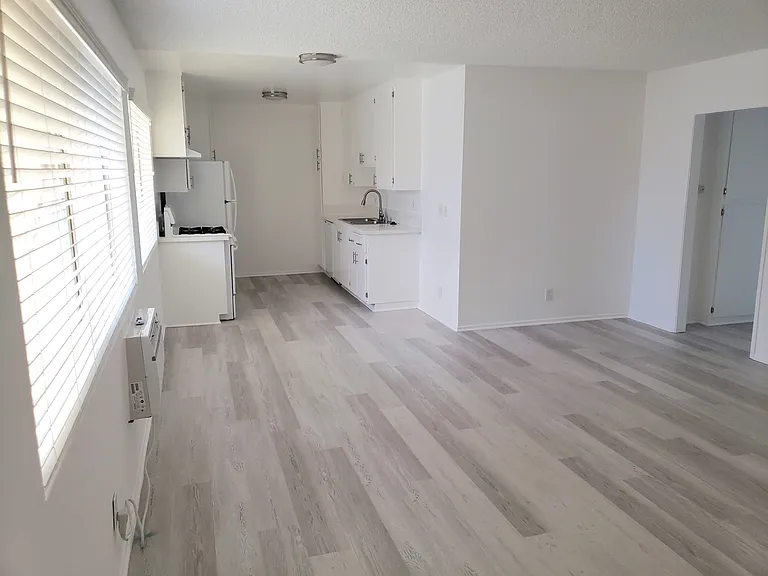 12333 Texas Ave — Photo 4