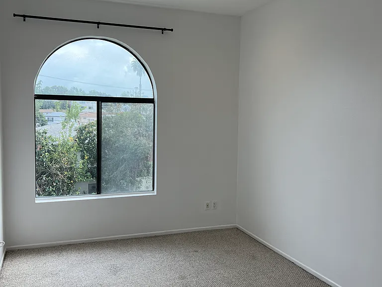 1443 Barry Ave #301 — Photo 21