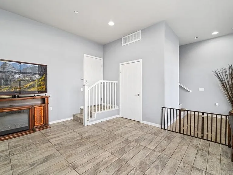 801 S Anaheim Blvd #106 — Photo 15