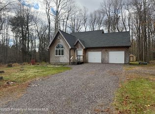 1103 Apache Trl, Gouldsboro, PA 18424