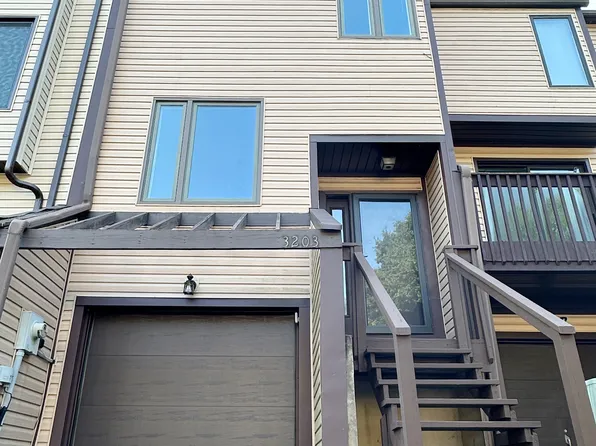 3203 Champions Dr, Wilmington, DE 19808