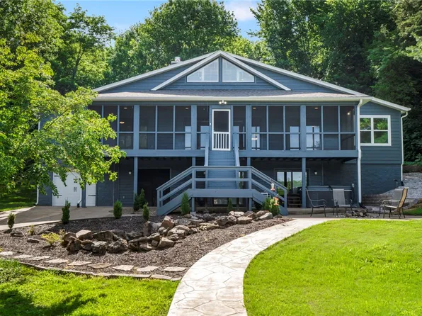 22551 Day Dr, Springdale, AR 72764