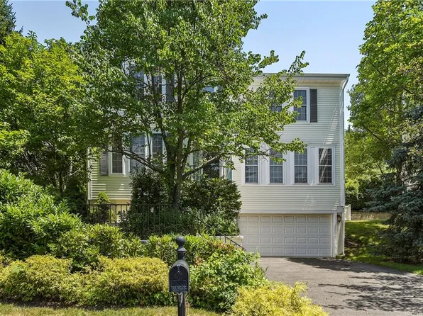 22 Belle Fair Rd, Pt Chester, NY 10573