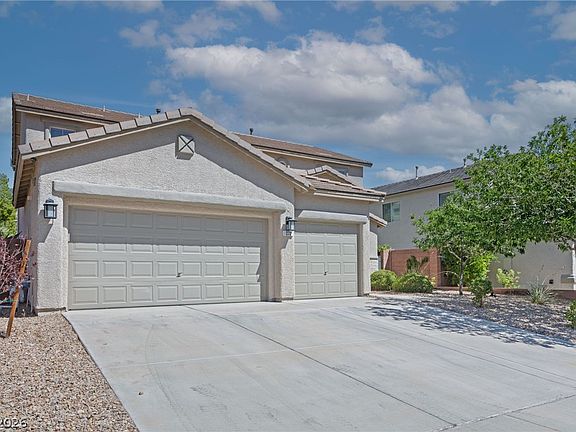 3rd image of 272 Aqua Ln