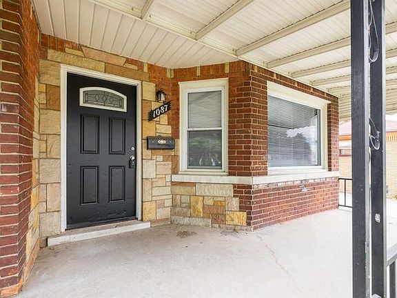3rd image of 1087 Cloverlawn Blvd