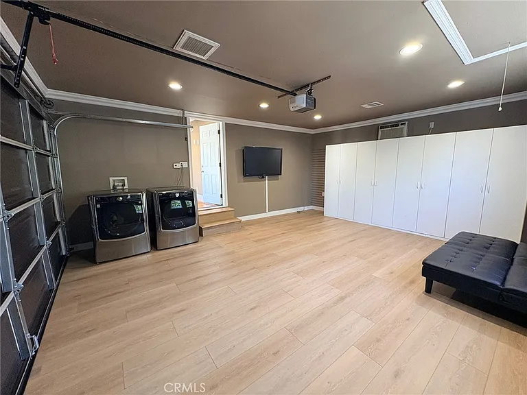 7502 Balcom Ave #7502 — Photo 18