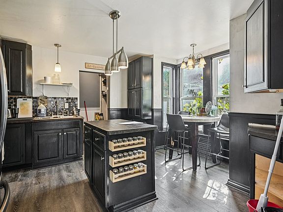 5th image of 215 S Park Ave