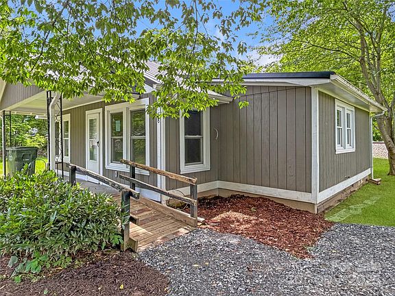 2nd image of 36 Graybark Ct