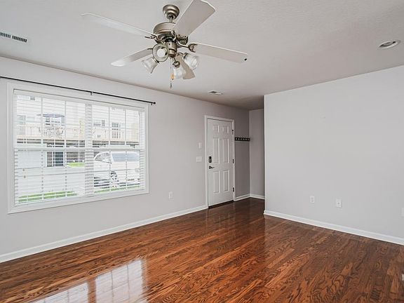 4th image of 2121 S Greenwood Dr APT 405