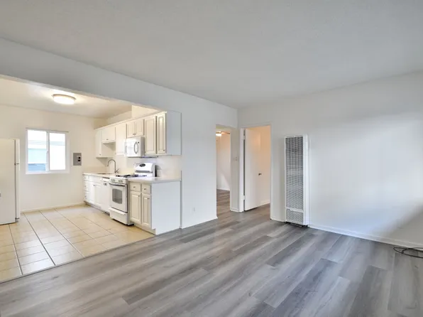 j1818, 1818-1820 12th St #1818-2, Manhattan Beach, CA 90266