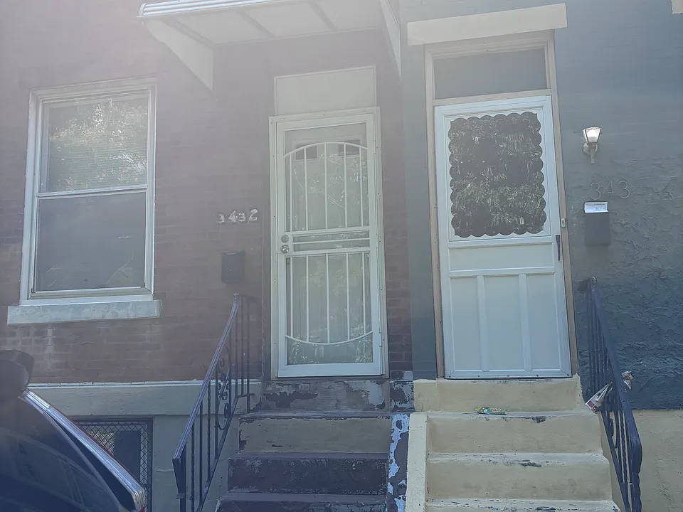 3432 Rosehill St