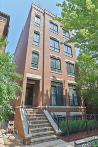 640 W Aldine Ave APT 4, Chicago, IL, 60657