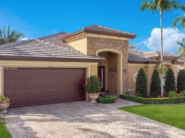 15282 SW 11th St, Miami, FL 33194