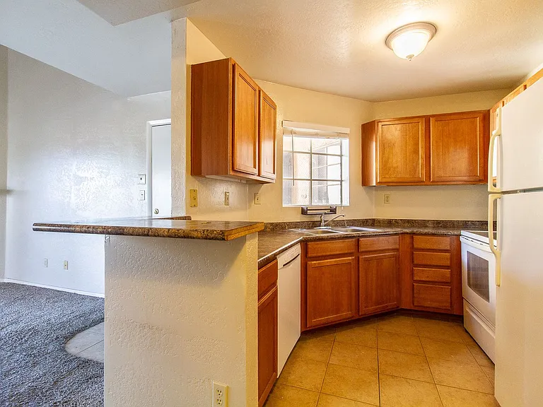 3845 E Greenway Rd #213 — Photo 5