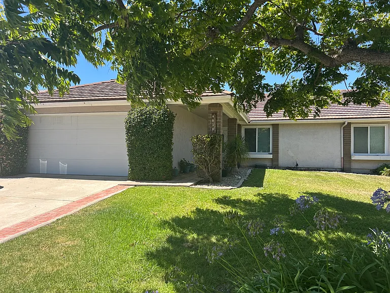 4850 Glenhaven Dr — Photo 1