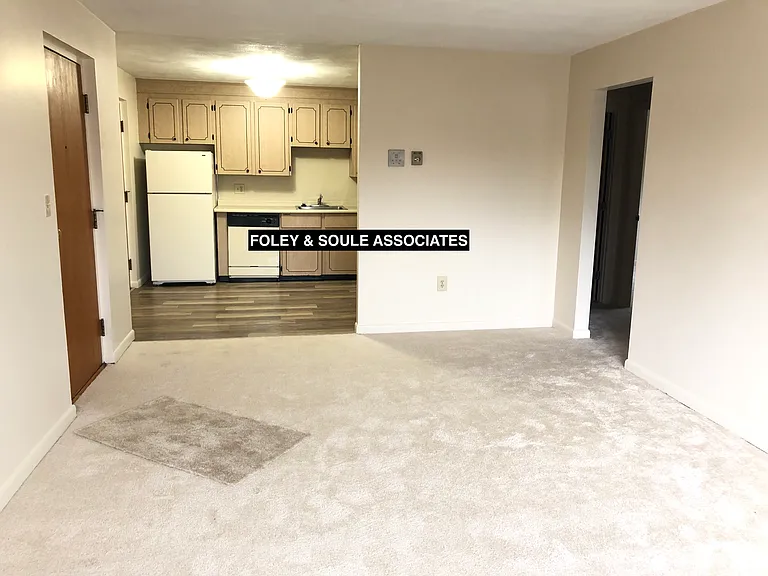 Lexington St Apartments — Photo 86
