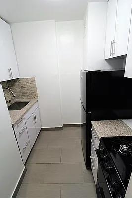 Sold by Bruma Realty LLC | media 7