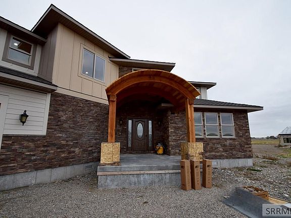 2nd image of 3800 Sequoia Ct
