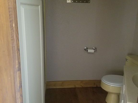 4th image of 301 Stewart Rd