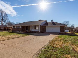 114 S Westwood Dr, Farmington, MO 63640