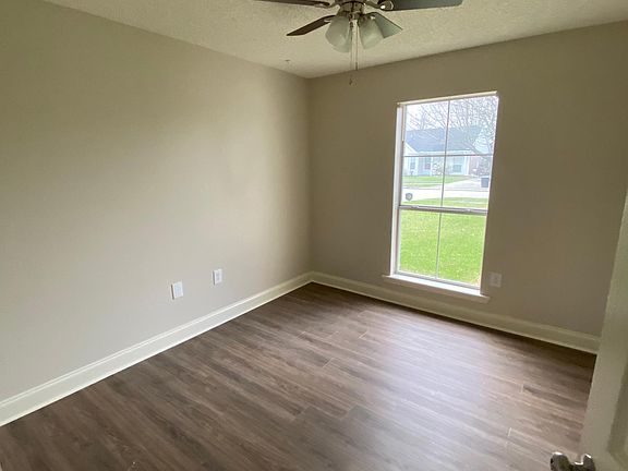 5th image of 2032 E Catalpa St