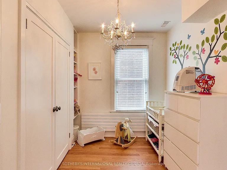 114 Westmount Ave — Photo 14