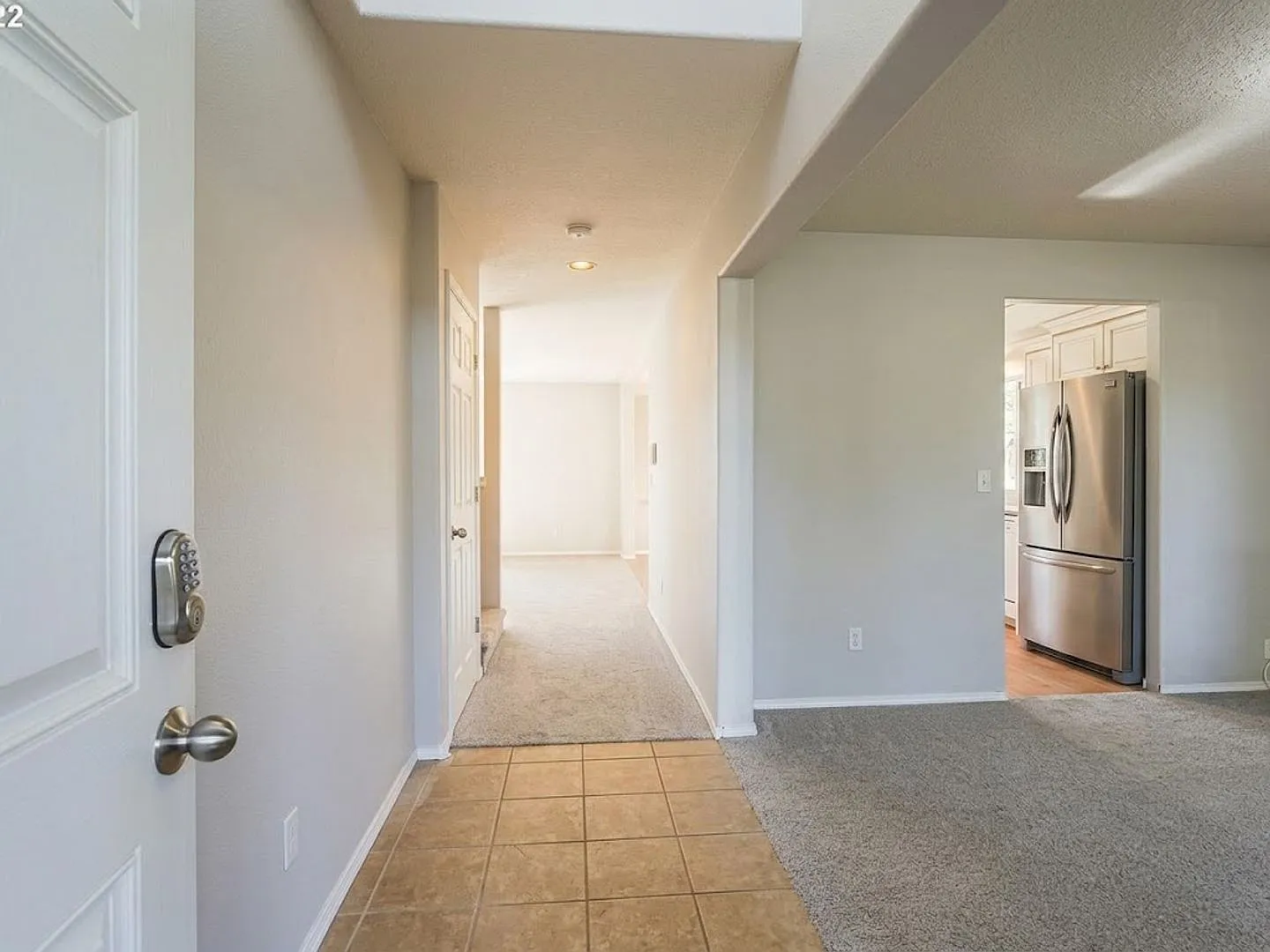 Welcome home to your private woodland retreat tucked away in the heart of Gladstone! — Photo 3