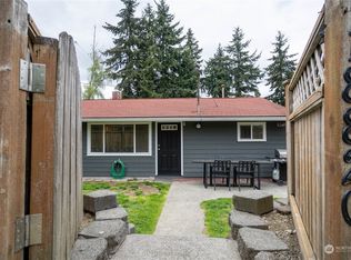 18820 5th Ave NE, Shoreline, WA 98155