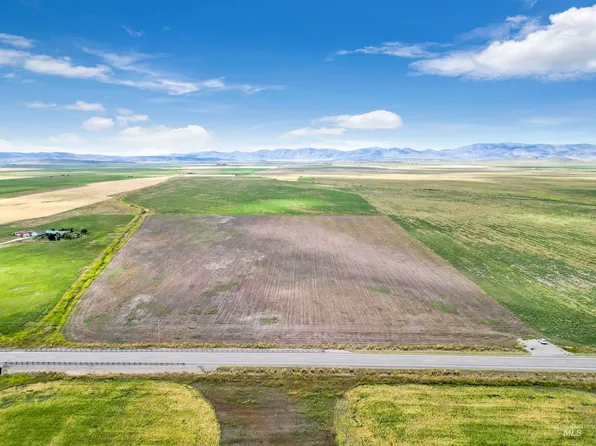 215 W Us Highway 20, Fairfield, ID 83327