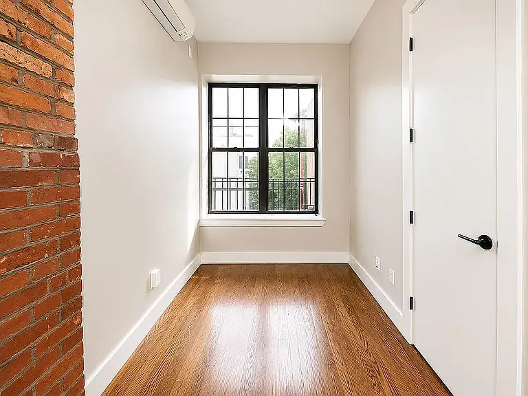 462 Central Ave #4B — Photo 3