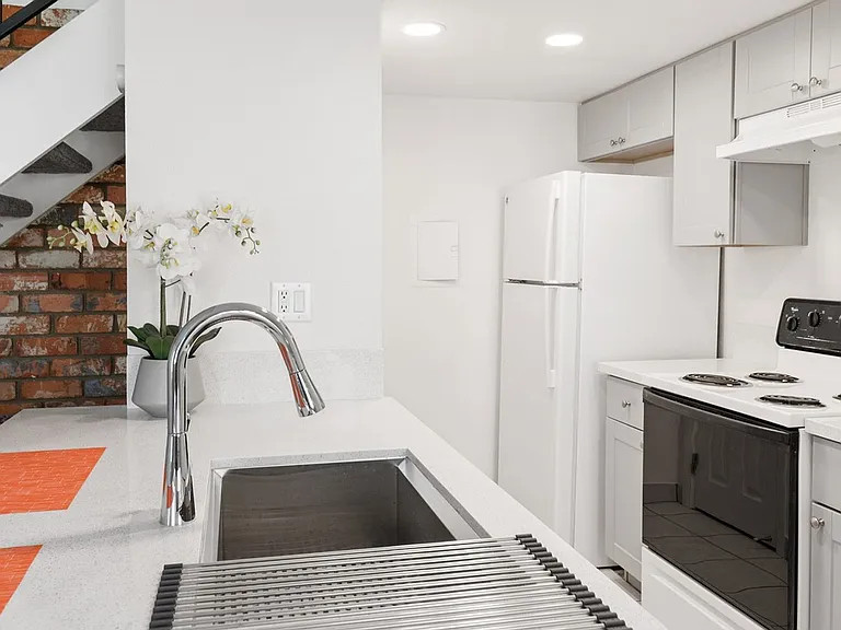72728 Willow St #2 — Photo 3