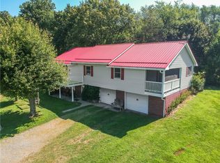 118 Cody Ln, Ellwood City, PA