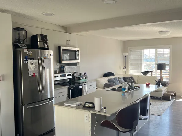 846 Daniels Way SW, Edmonton, AB T6W 4C8